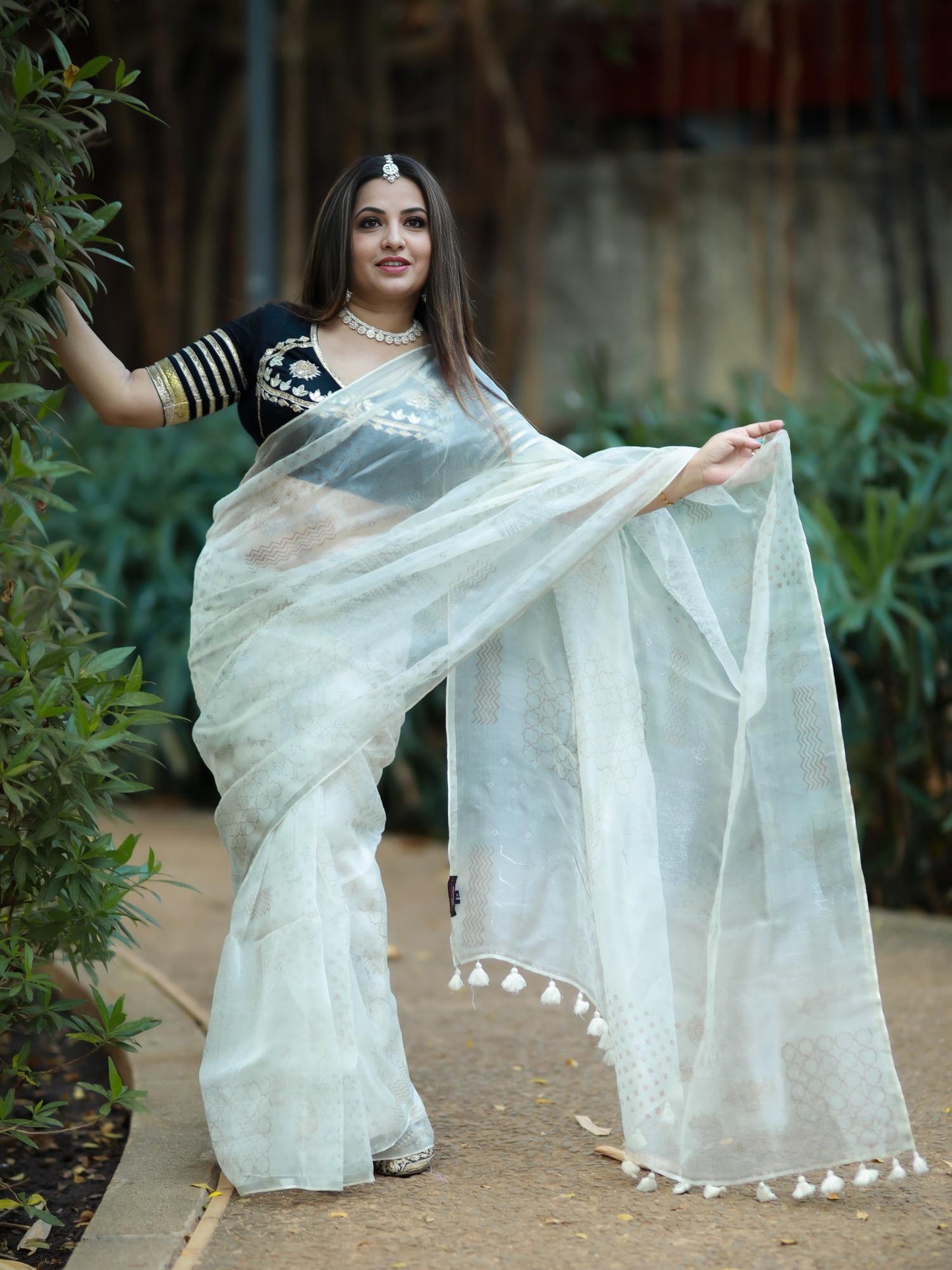 Pari Ivory Saree