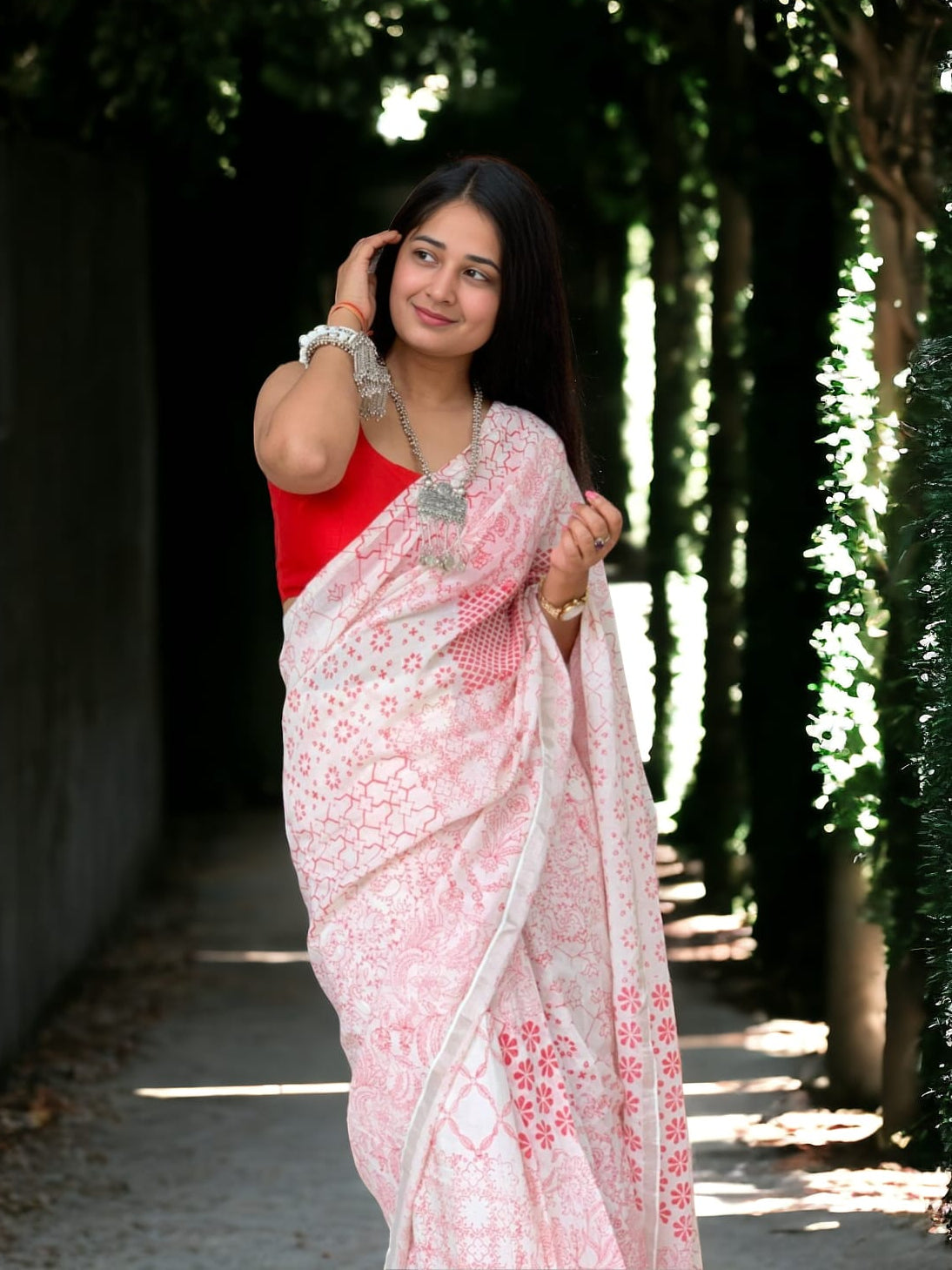 Ready Red White Saree