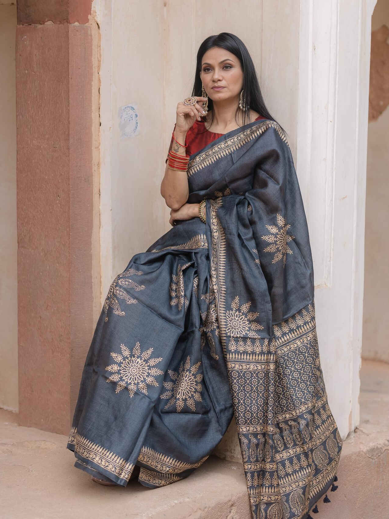 Bani Thani Charcoal Saree