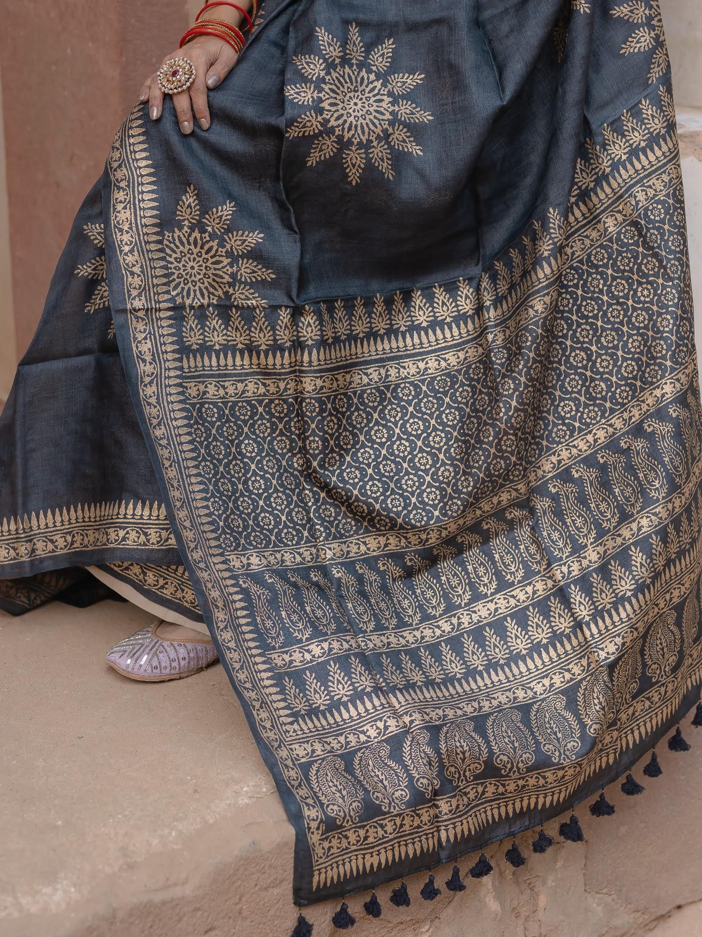 Bani Thani Charcoal Saree