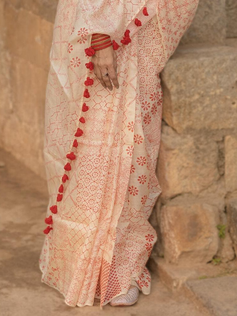 Bani Thani White Red Saree