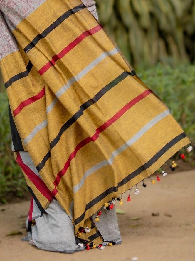 Kapaas Grey Saree