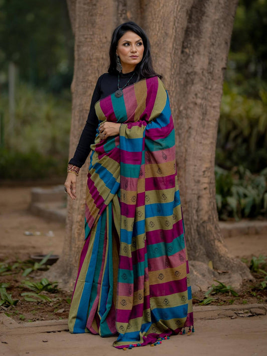 Kapaas Pink Blue Saree