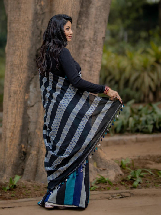 Kapaas Blue Saree