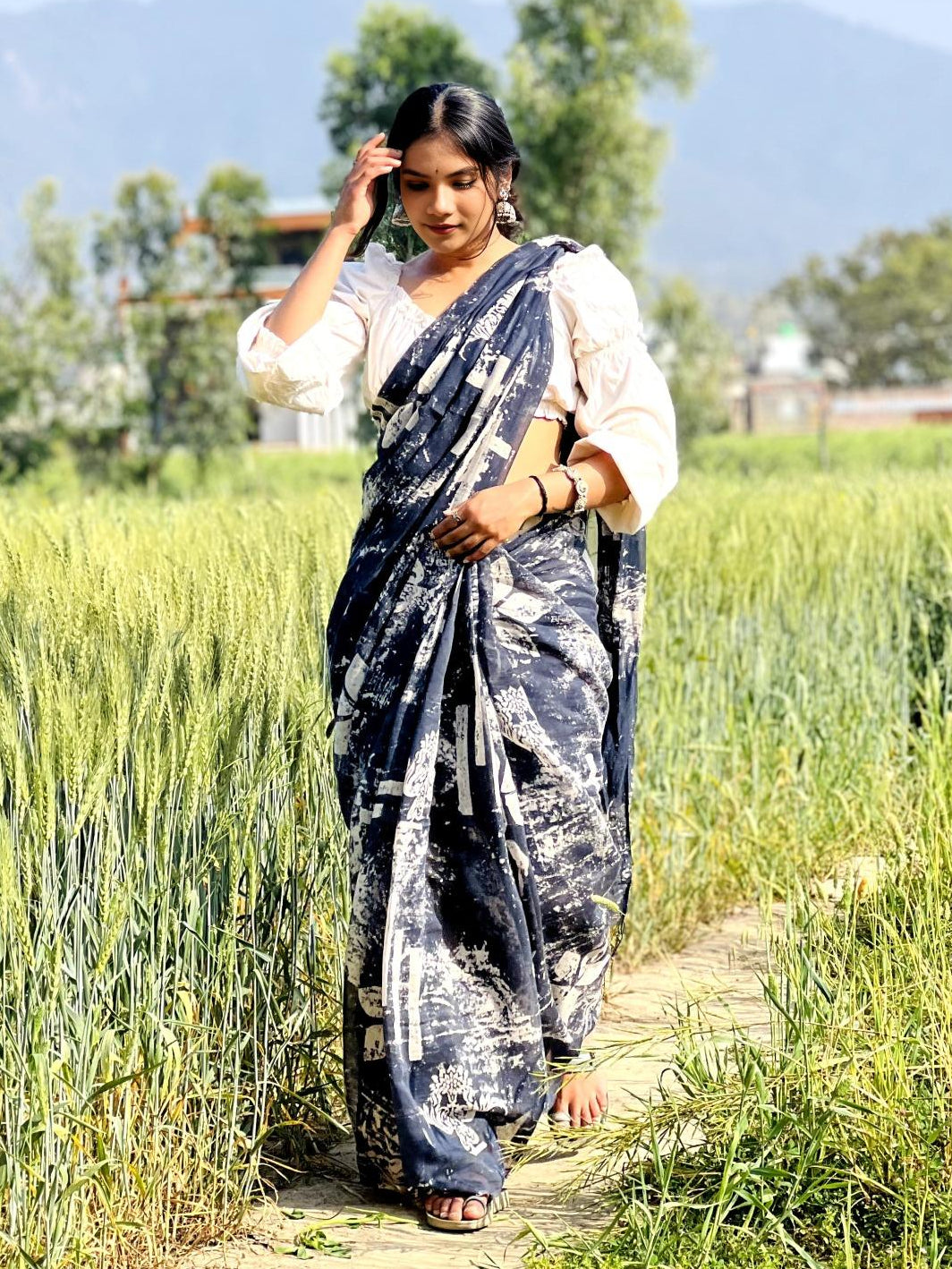 Blissful Navy White Saree