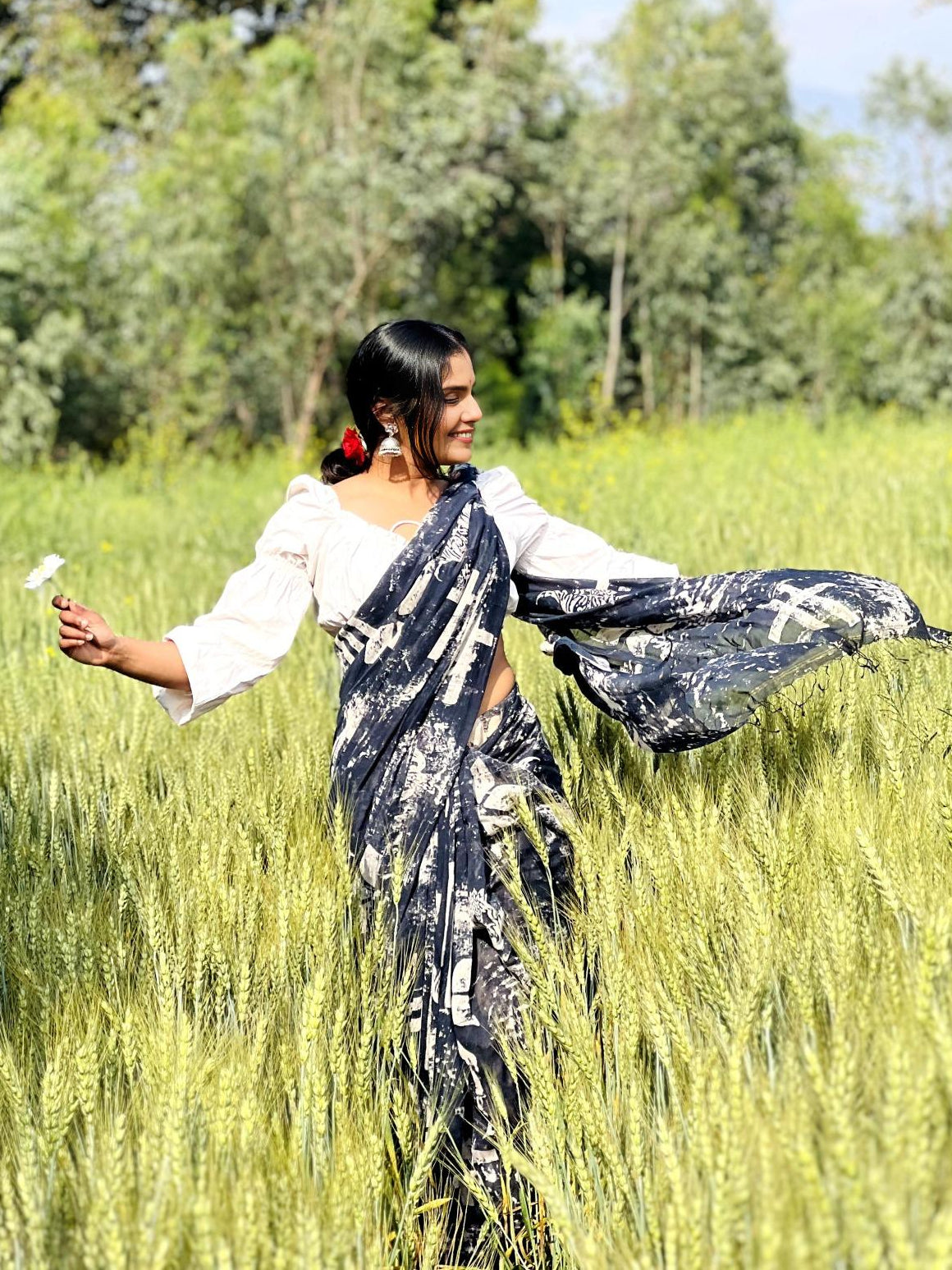 Blissful Navy White Saree