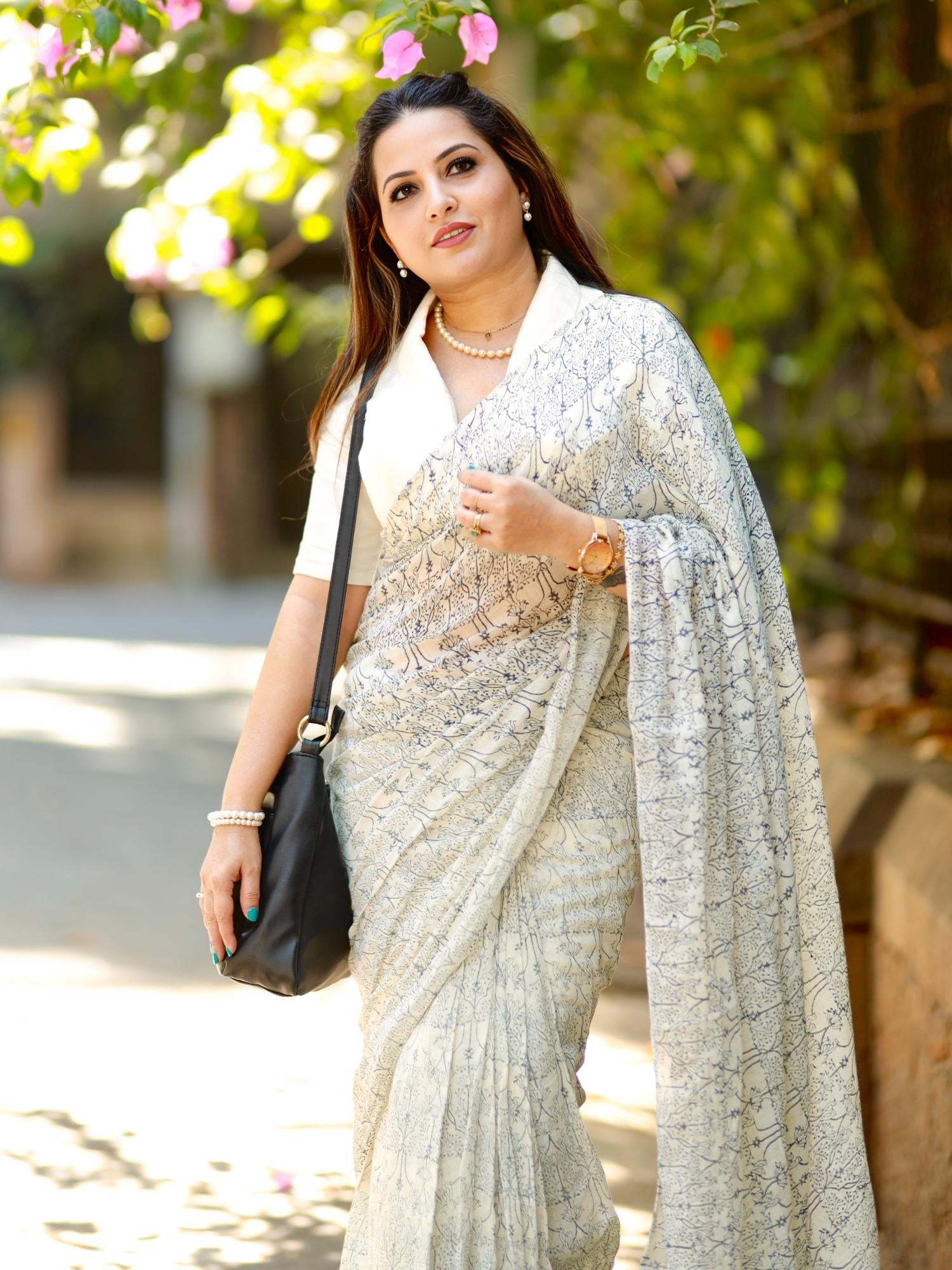 ReadyBlue-WhiteSaree01