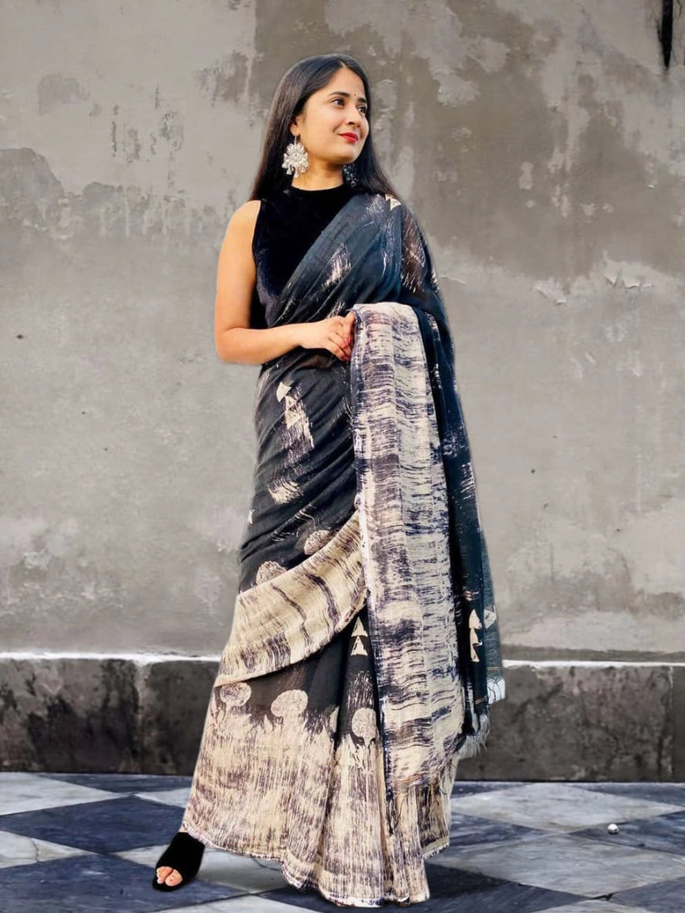 Blissful Charcoal Saree