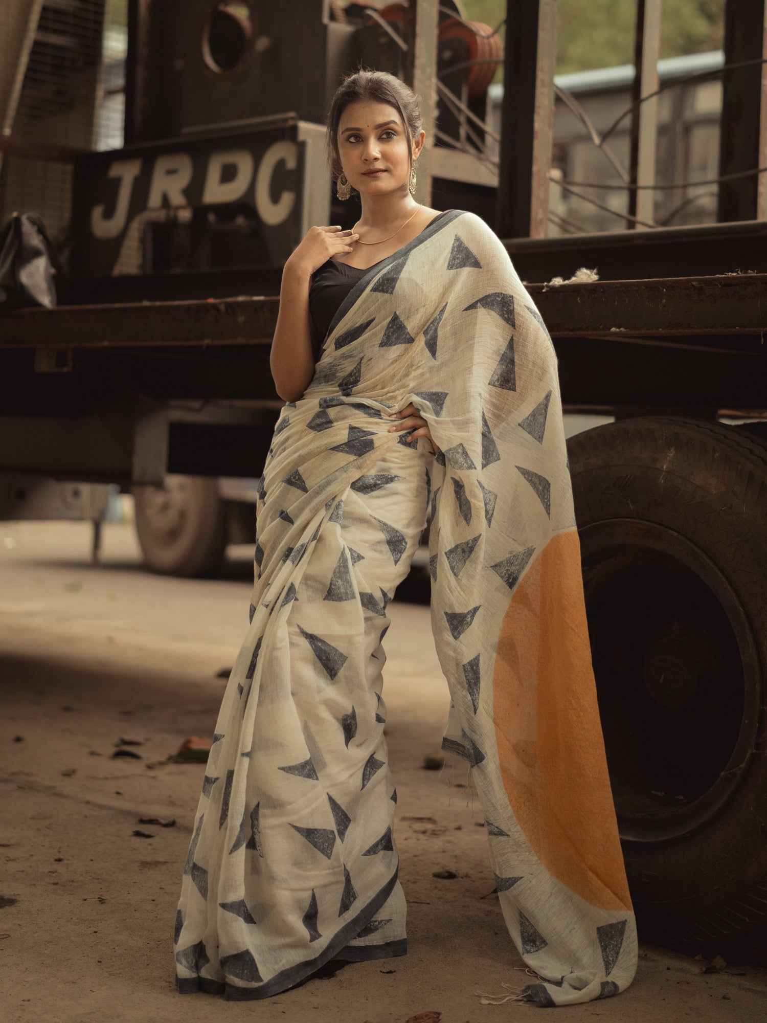 Soulweaves Geomatry Triangle Sarees